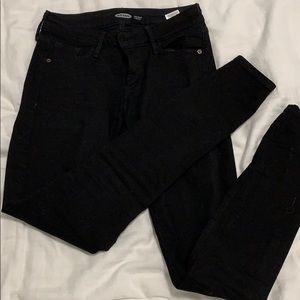 Black skinny jeans